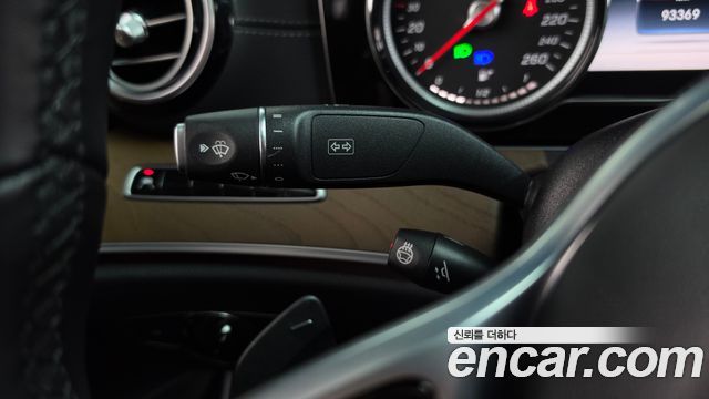 Mercedes-Benz E-Class (W213) E220d 4MATIC Exclusive 2019 — фото 37