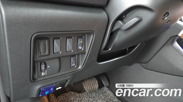 Renault Korea QM6 2.0 LPe RE Signature 2WD 2023 — фото 19