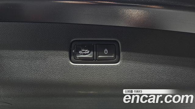 Genesis GV70 2.5T Gasoline 2WD 2023 — фото 32
