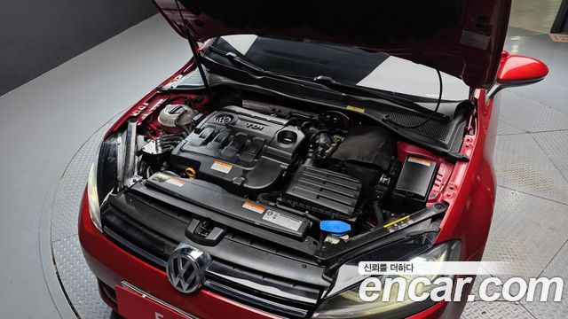 Volkswagen Golf (VII) 2.0 TDI Premium 2016 — фото 6