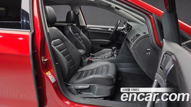 Volkswagen Golf (VII) 2.0 TDI Premium 2016 — фото 15