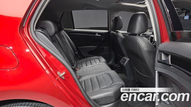 Volkswagen Golf (VII) 2.0 TDI Premium 2016 — фото 16
