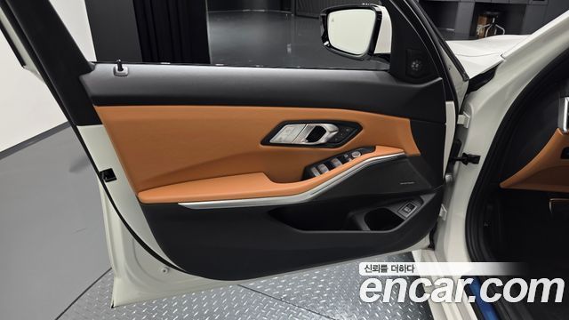 BMW 3 Series (G20) 320i M Sport 2025 — фото 24