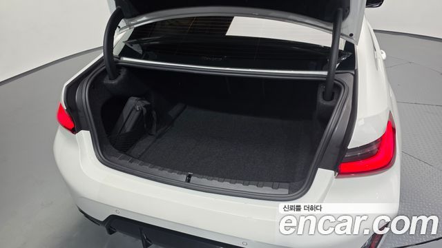 BMW 3 Series (G20) 320i M Sport 2025 — фото 33