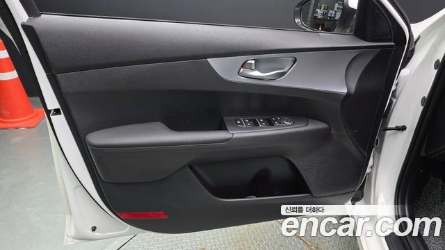 Kia K3 (II) 1.6 Trendy 2022 — фото 24