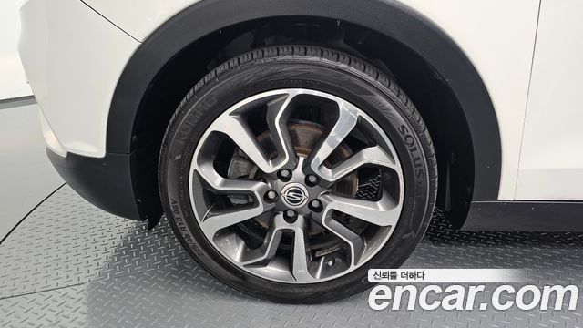 KG Mobility (SsangYong) Tivoli LX 2WD 2016 — фото 5