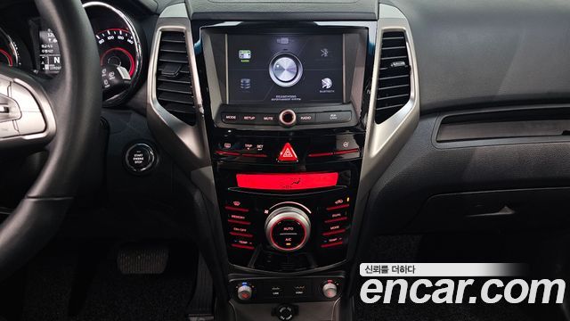 KG Mobility (SsangYong) Tivoli LX 2WD 2016 — фото 13