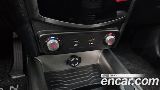 KG Mobility (SsangYong) Tivoli LX 2WD 2016 — фото 15