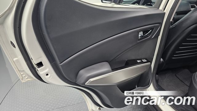 KG Mobility (SsangYong) Tivoli LX 2WD 2016 — фото 25