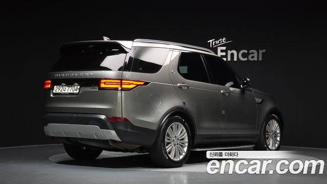 Land Rover Discovery 5 3.0 TD6 HSE Luxury 2018 — фото 2