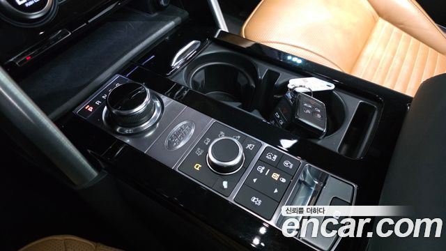 Land Rover Discovery 5 3.0 TD6 HSE Luxury 2018 — фото 9