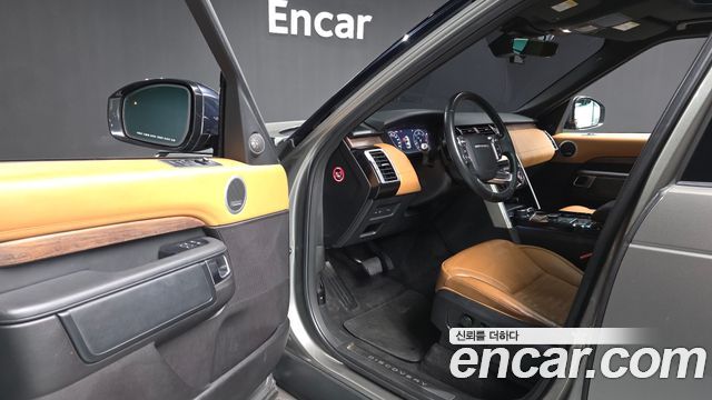 Land Rover Discovery 5 3.0 TD6 HSE Luxury 2018 — фото 10