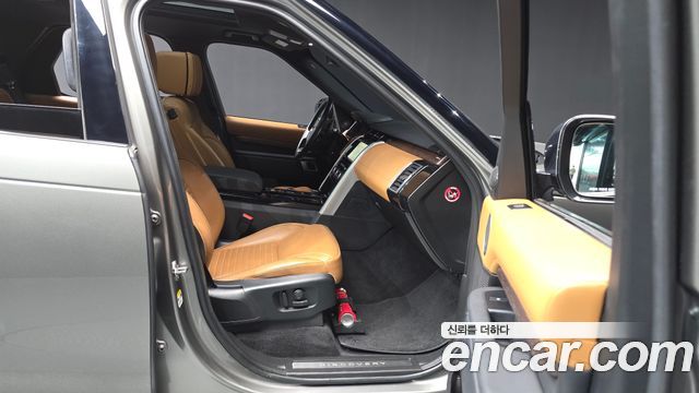 Land Rover Discovery 5 3.0 TD6 HSE Luxury 2018 — фото 11