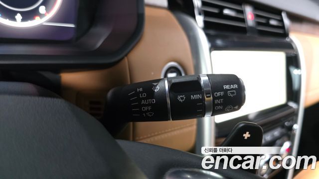 Land Rover Discovery 5 3.0 TD6 HSE Luxury 2018 — фото 29
