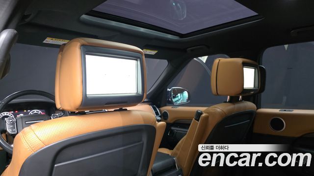 Land Rover Discovery 5 3.0 TD6 HSE Luxury 2018 — фото 32