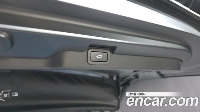 Land Rover Discovery 5 3.0 TD6 HSE Luxury 2018 — фото 34
