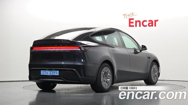 Tesla Model Y L Long Range AWD 2026 — фото 2