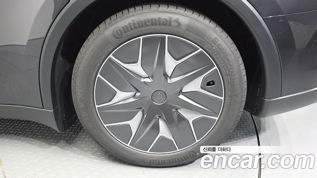 Tesla Model Y L Long Range AWD 2026 — фото 5