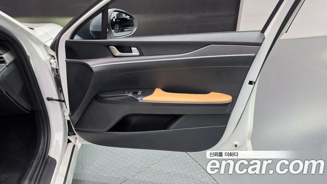 Kia K5 (III) 2.0 Prestige 2020 — фото 24