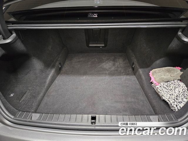 BMW 7 Series (G11) 740Li xDrive M Sport Package 2018 — фото 15
