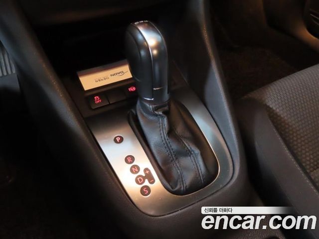 Volkswagen Golf (VI) 2.0 TDI StyleEdition 2013 — фото 6