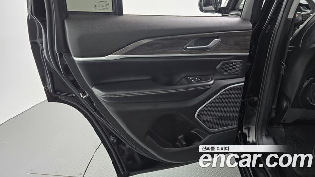 Jeep Grand Cherokee (WL) 3.6 Limited 2023 — фото 25