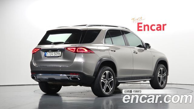 Mercedes-Benz GLE-Class (W167) GLE350e 4MATIC 2021 — фото 2