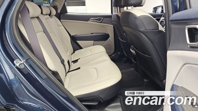 Kia Sportage (V) Diesel 2.0 4WD Nobleless 2022 — фото 11