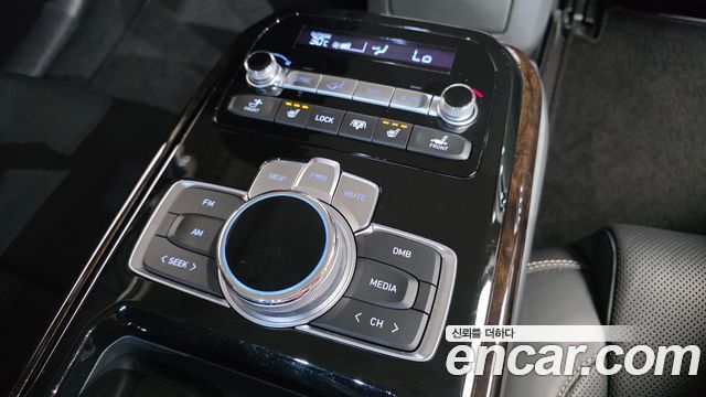 Genesis G90 3.8 AWD Luxury 2020 — фото 17