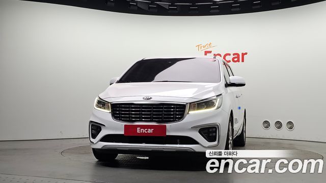 Kia Carnival 9-Seater Noblesse Special 2020 — фото 3