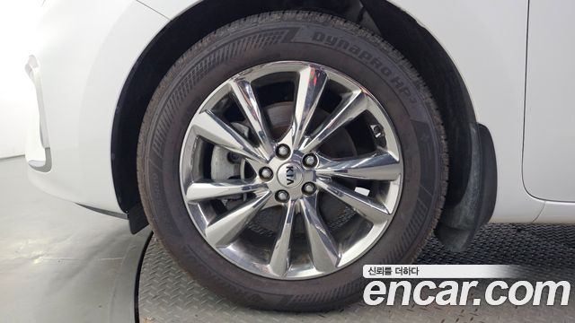 Kia Carnival 9-Seater Noblesse Special 2020 — фото 5