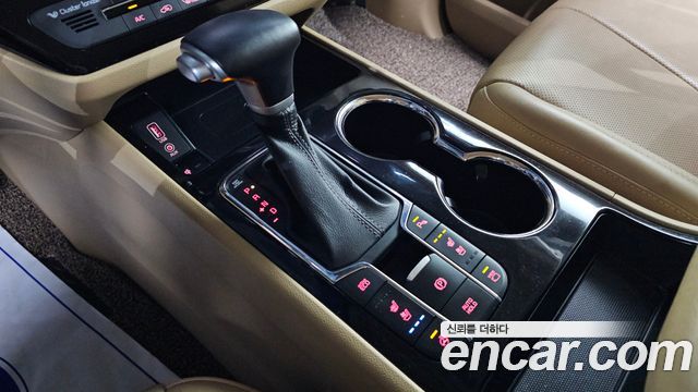 Kia Carnival 9-Seater Noblesse Special 2020 — фото 9