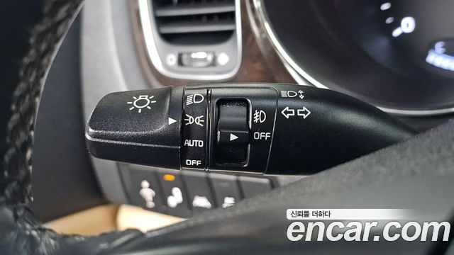 Kia Carnival 9-Seater Noblesse Special 2020 — фото 17
