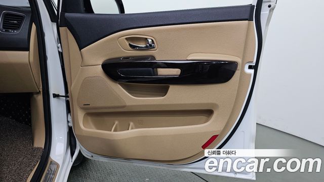 Kia Carnival 9-Seater Noblesse Special 2020 — фото 25