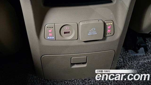 Kia Carnival 9-Seater Noblesse Special 2020 — фото 30