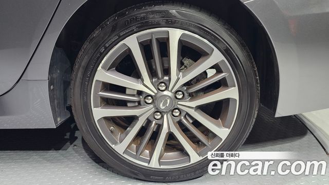 Renault Korea SM7 Nova 2.5 V6 2017 — фото 21