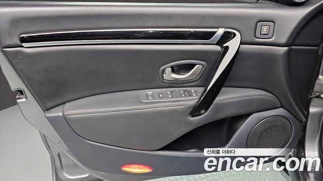Renault Korea SM7 Nova 2.5 V6 2017 — фото 24
