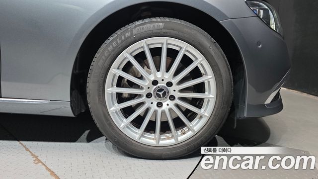 Mercedes-Benz E-Class (W213) E250 Exclusive 2023 — фото 27