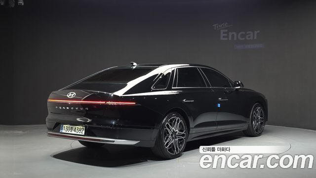 Hyundai Grandeur (GN7) 2,5 Gasoline 2WD Exclusive 2023 — фото 2