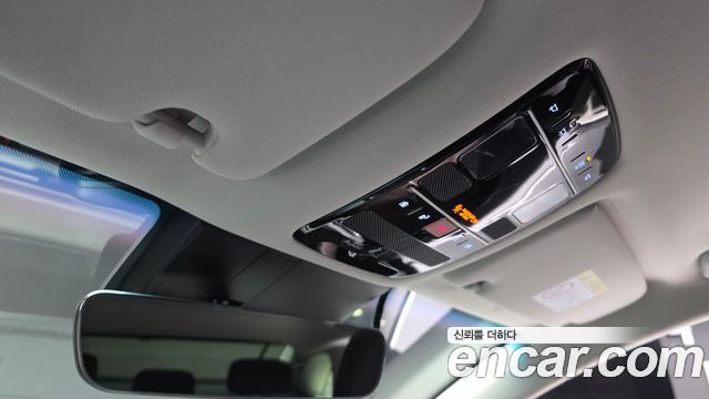 Hyundai Grandeur (GN7) 2,5 Gasoline 2WD Exclusive 2023 — фото 18