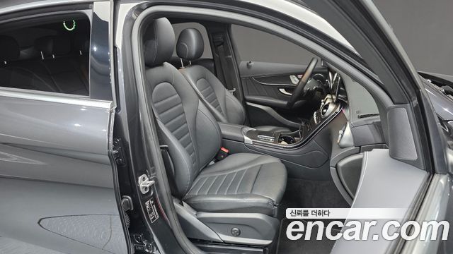 Mercedes-Benz GLC-Class (X253) GCL300 4MATIC Coupe 2023 — фото 26