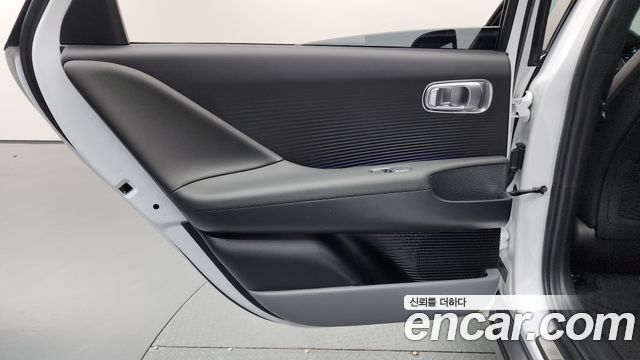 Hyundai Ioniq 6 Long Range AWD Exclusive + 2025 — фото 25