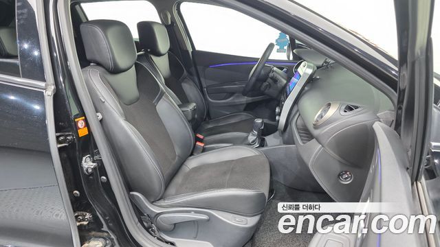 Renault Korea Clio Iconic 2019 — фото 11