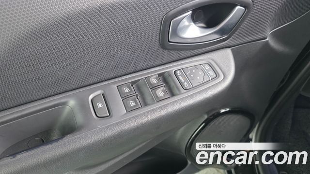 Renault Korea Clio Iconic 2019 — фото 17