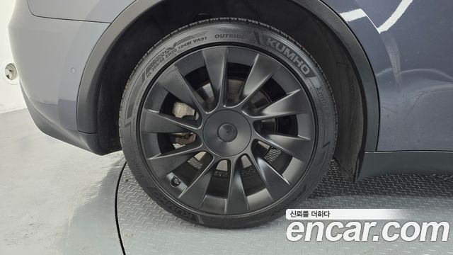 Tesla Model Y Standard Range RWD 2021 — фото 5