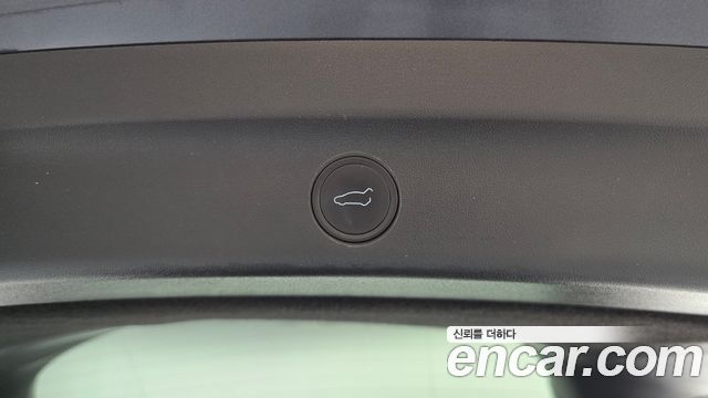 Tesla Model Y Standard Range RWD 2021 — фото 14