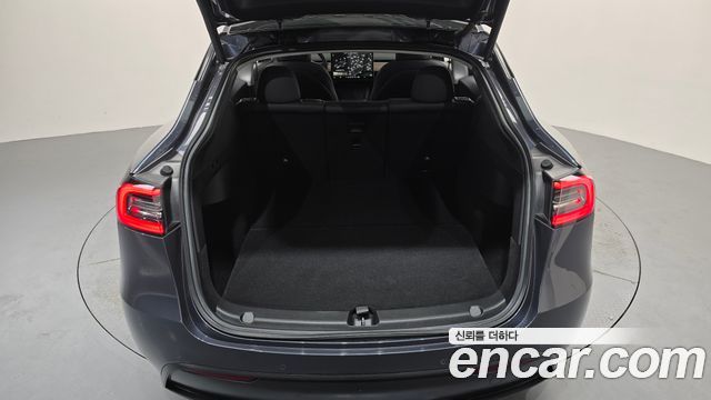 Tesla Model Y Standard Range RWD 2021 — фото 15