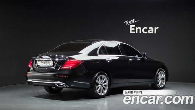 Mercedes-Benz E-Class (W213) E220d 4MATIC Exclusive 2018 — фото 2