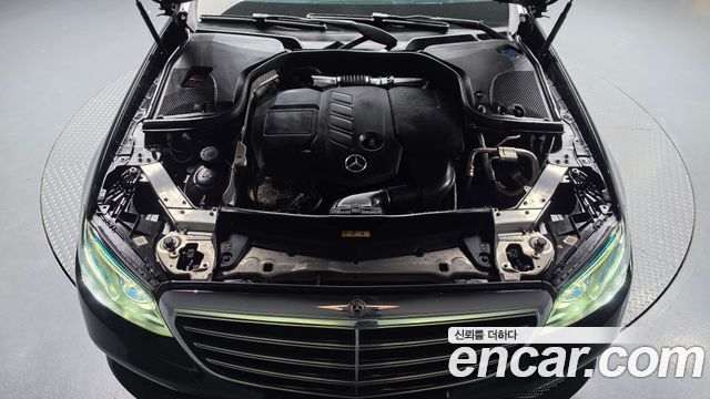Mercedes-Benz E-Class (W213) E220d 4MATIC Exclusive 2018 — фото 6
