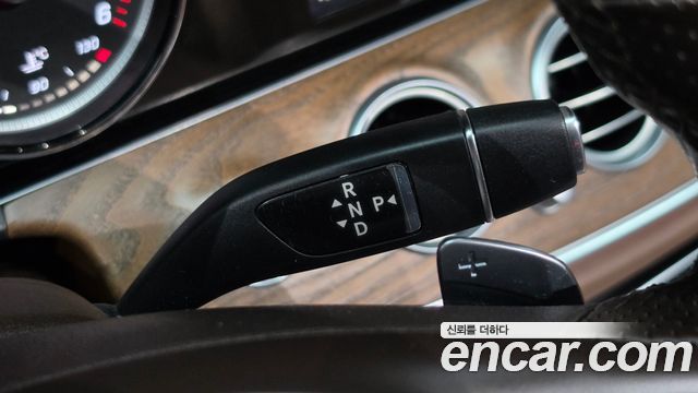 Mercedes-Benz E-Class (W213) E220d 4MATIC Exclusive 2018 — фото 9